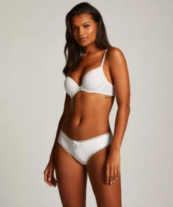 Brazilian Georgia Katoen - Wit