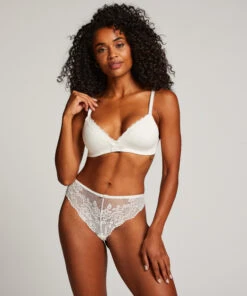 Brazilian Bianca - Wit